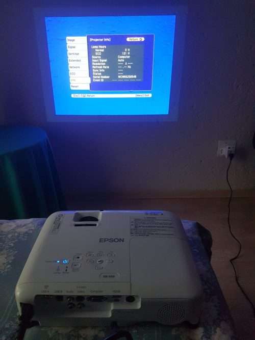 Epson EB-SO4 Projector