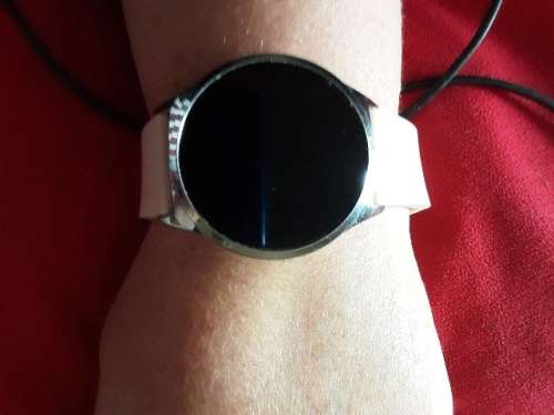 The Lorna fitness watch