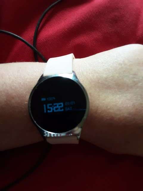 The Lorna fitness watch