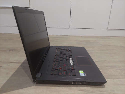 Asus i7 Gaming Laptop - GTX 1050 4GB, Intel i7-7700, 16GB Ram, 1TB SSD (Missing Spacebar)