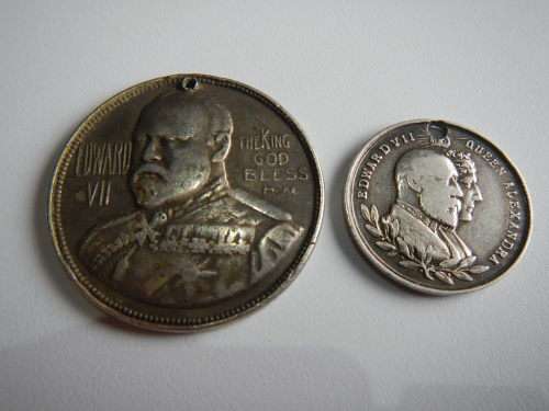 HALLMARKED SILVER 1902 MEDALLIONS