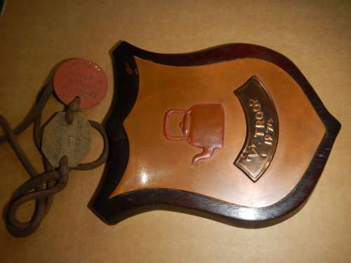 Rhodesian plaque with matching dog tags - signed at the back by members  V Troop