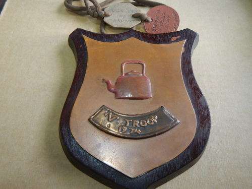 Rhodesian plaque with matching dog tags - signed at the back by members  V Troop