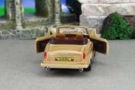 MAJORETTE DELUXE Collection Rolls-Royce Corniche II Light Brown