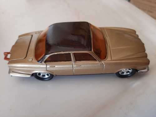Matchbox Superkings Jaguar XJ12 K-66