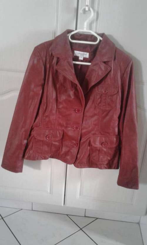 Queenspark Genuine Leather Jacket Size 10
