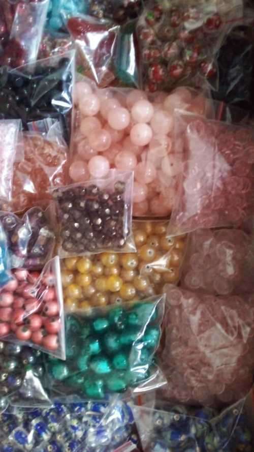 WOW! over 8000+ (+-10kg) Quality Beads worth over R15 000 (Read description)