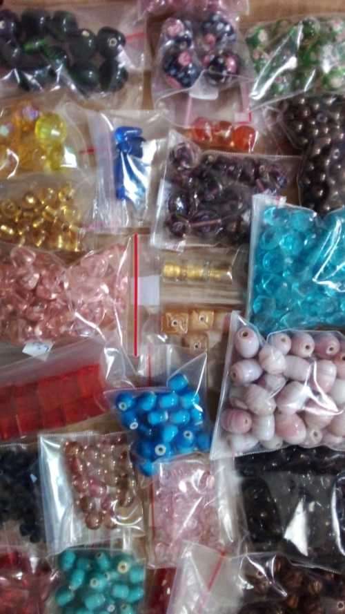 WOW! over 8000+ (+-10kg) Quality Beads worth over R15 000 (Read description)