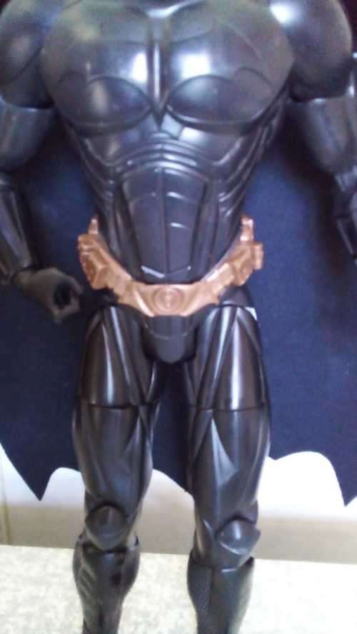 SUPERB! A Genuine DC Comics Batman with Retractable Cape. 35cm!