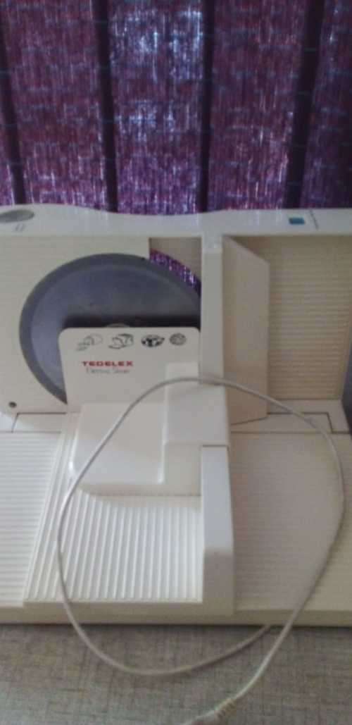Tedelex Electric Bread Slicer and Free Bread Bin (READ DESCRIPTION)