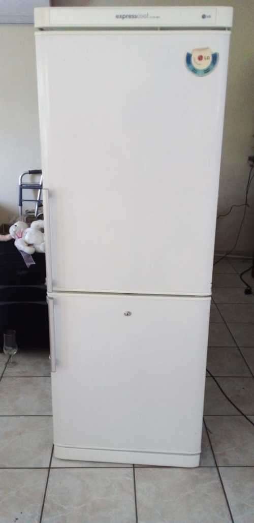 LG Express Cool GR-329BV Fridge/Freezer (READ DESCRIPTION)