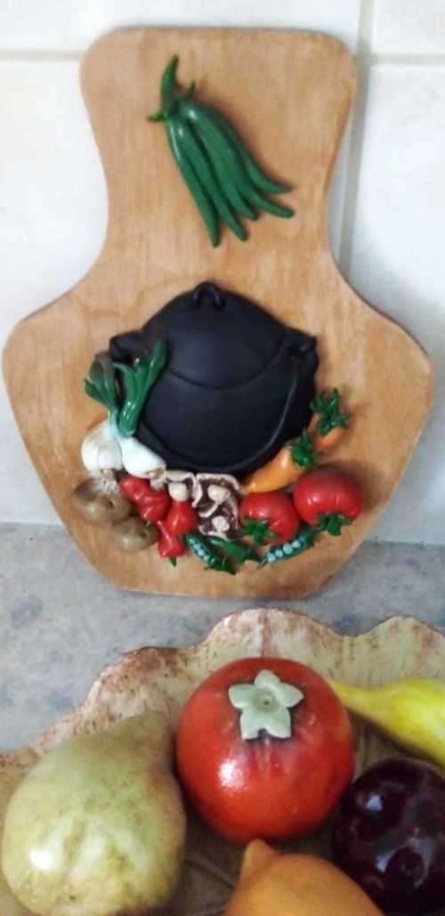 A Collection of 4 Pottery Wall Hangings and Ornaments (READ DESCRIPTION)