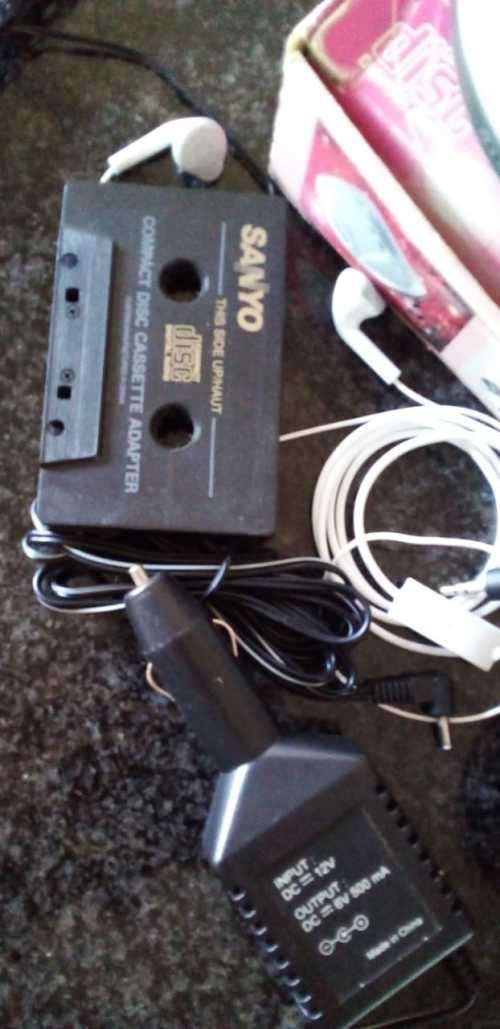 Sanyo CDP 1300CR Portable CD Player