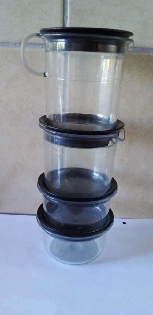 A Vintage Tupper Coffee and Tea Set