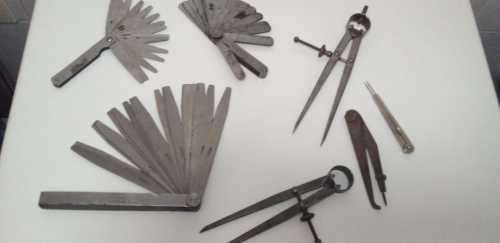 Set of 7 Vintage Engineering Instruments (Callipers and Feeler Gauges)