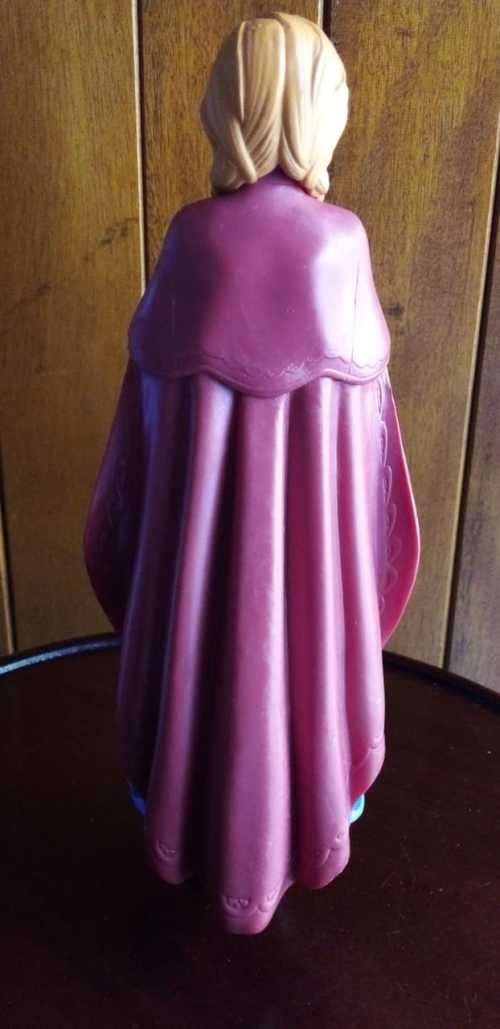 Original Disney`s `Frozen` Anna of Arendelle Figurine