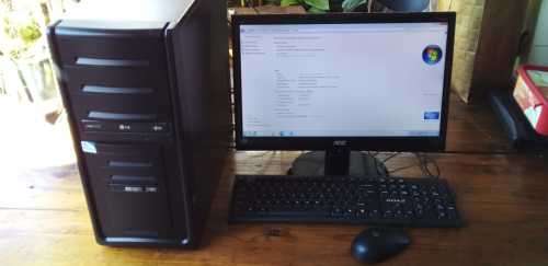 Working LG Intel Pentium CPU G630 2.70GHz Desktop and Monitor, Keyboard and Mouse (READ DESCRIPTION)
