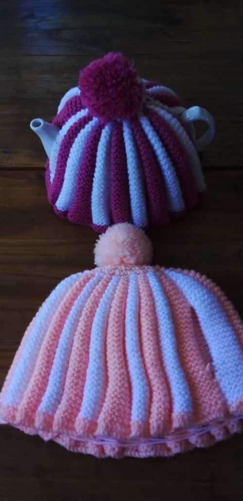 Two Stunning Vintage Knitted Tea Pot Cosy`s