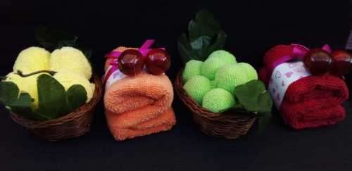 4 x Folded Decorated Face Cloths