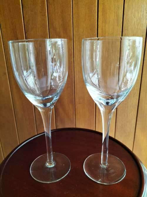 Set 10 - Set of Red Wine Duo Glasses (GLASSES SET 10 of 16)