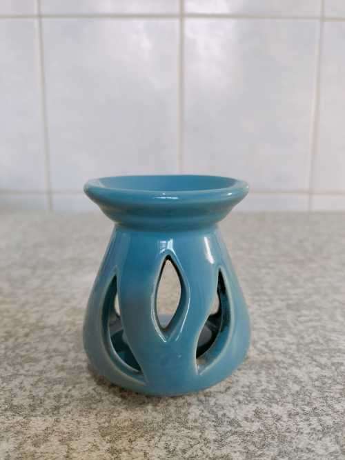 Essential Oil Burner Blue. (2 of 3)