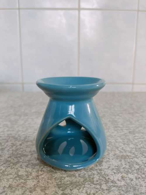 Essential Oil Burner Blue. (2 of 3)
