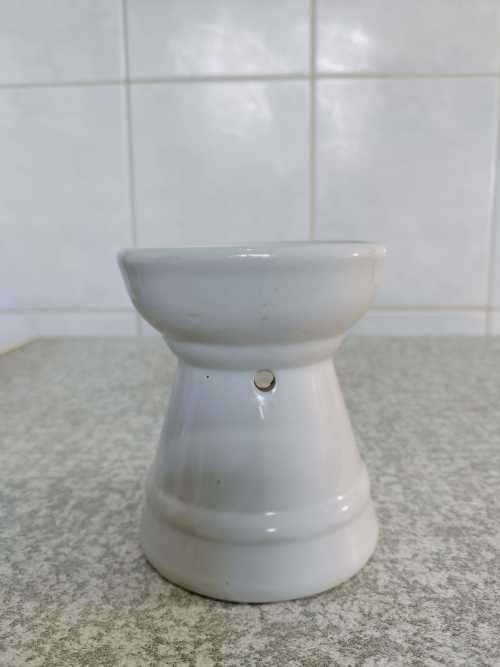 Essential Oil Burner White. (3 of 3)