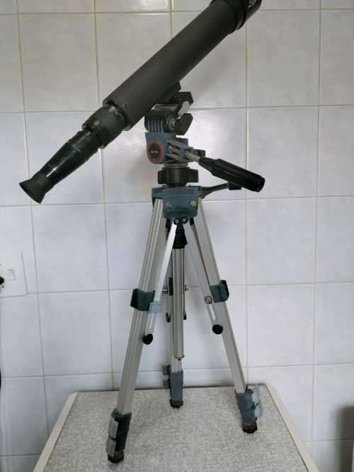 Lazer Inspector 03 Telescope and SLIK 88 M Tripod