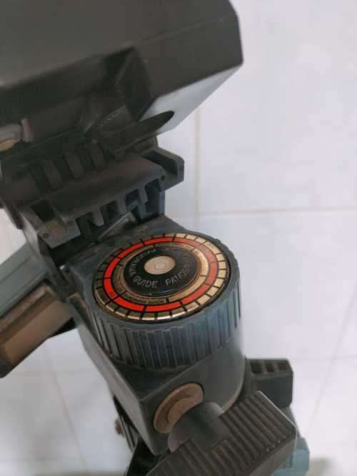 Lazer Inspector 03 Telescope and SLIK 88 M Tripod