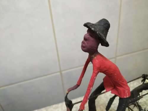 Stunning Cyclist Art Work. Wire, Paper Mache and Clay 23cm