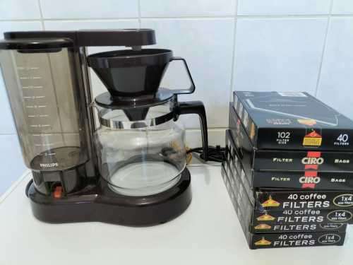 Working Phillips 12 Cup Filter Coffee Machine with 7 Packs of Filters