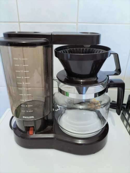 Working Phillips 12 Cup Filter Coffee Machine with 7 Packs of Filters