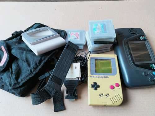 Collection of Nintendo Game Boy, Sega Game Gear, Light Boy and Games (READ DESCRIPTION)