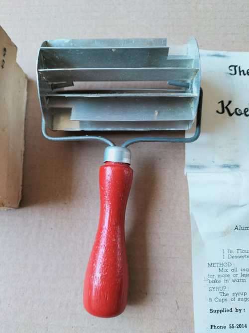 Genuine Vintage Cut Easy Koeksister Cutter in Original Box With Recipe