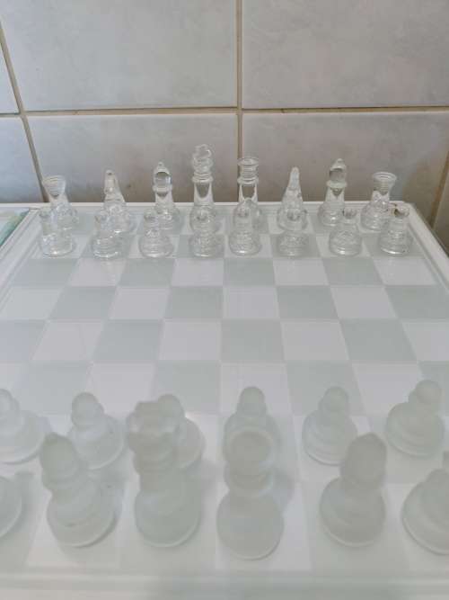 Glass 4 Games Set (2 of 2) (Chess, Tic Tac Toe, Backgammon and Checkers)