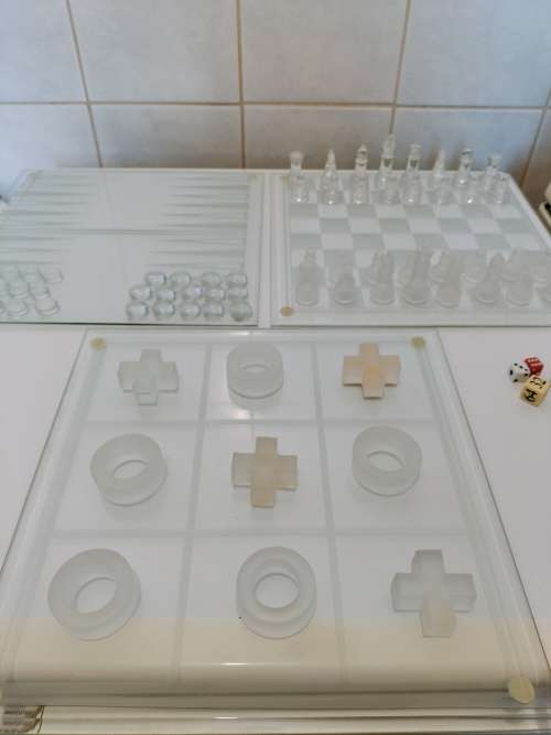 Glass 4 Games Set (2 of 2) (Chess, Tic Tac Toe, Backgammon and Checkers)