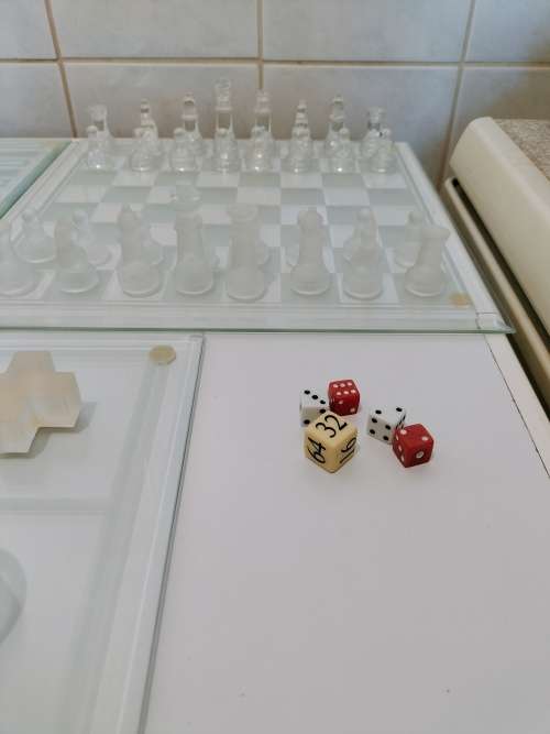 Glass 4 Games Set (2 of 2) (Chess, Tic Tac Toe, Backgammon and Checkers)