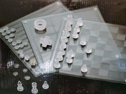 Glass 4 Games Set (2 of 2) (Chess, Tic Tac Toe, Backgammon and Checkers)