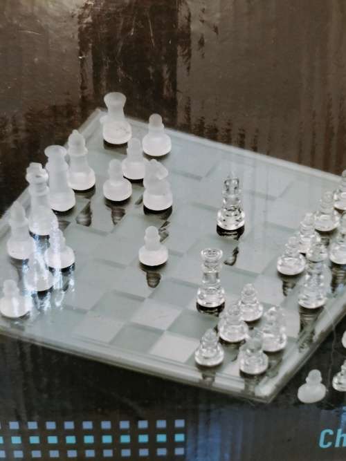 Glass 4 Games Set (2 of 2) (Chess, Tic Tac Toe, Backgammon and Checkers)