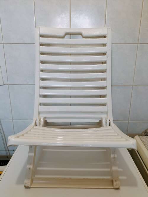 Fold Up Beach/Pool Chair. Plastic