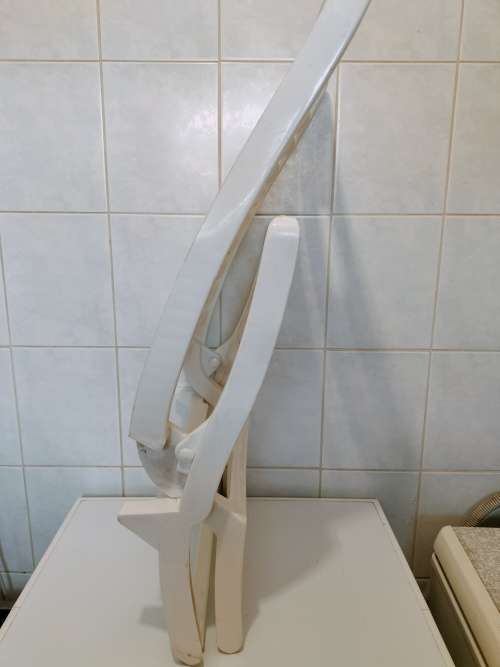 Fold Up Beach/Pool Chair. Plastic