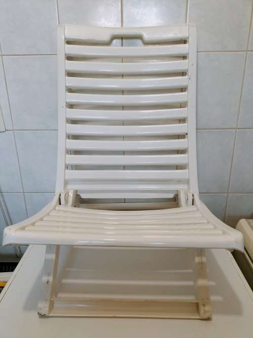 Fold Up Beach/Pool Chair. Plastic