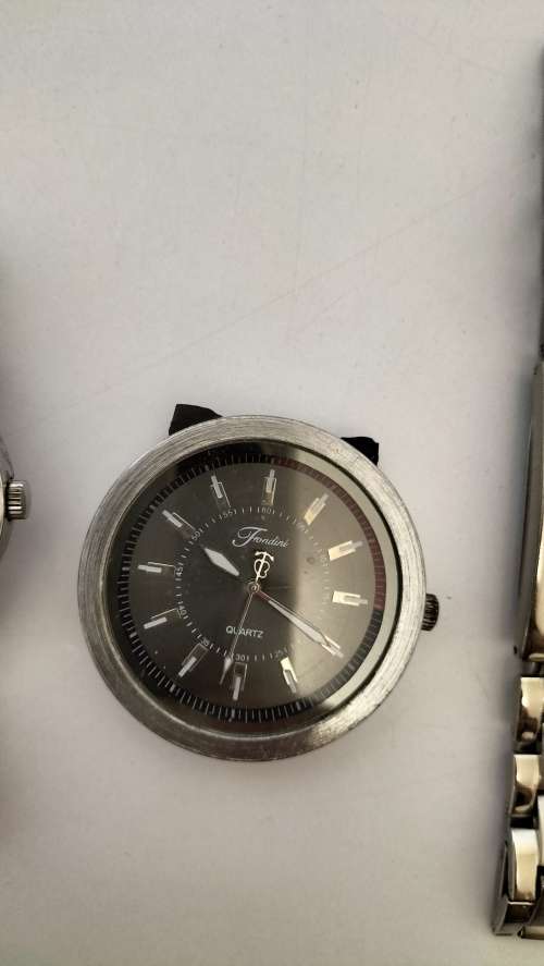 Collection of 4 Men`s Watches (READ DESCRIPTION)