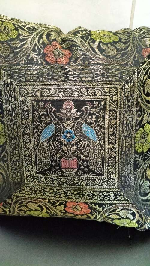 Set of 2 Superior Quality Embroidered Scatter Cushions