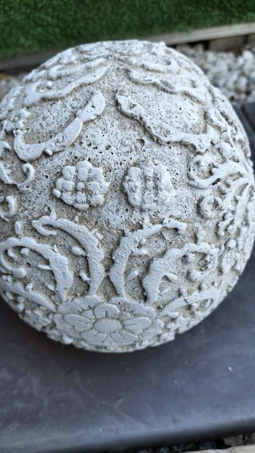 Magnificent Realistic Cement Decorative Skull (2 of 2)