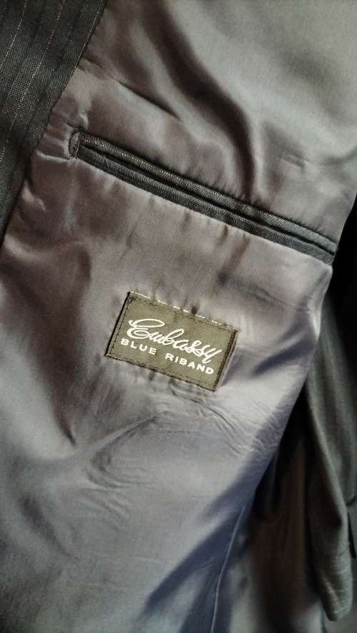 Stunning Embassy Ribband Pure Wool Men`s Suit (Nr 2)