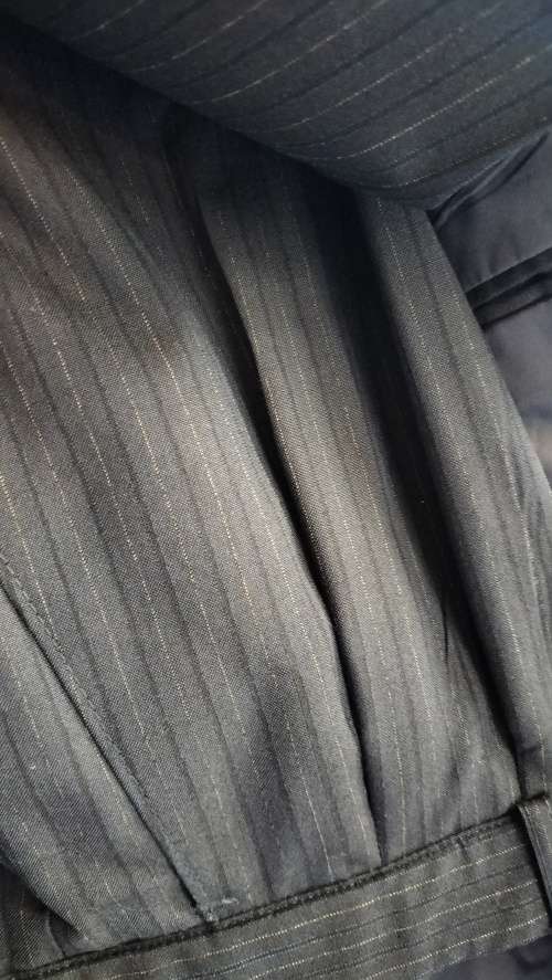 Stunning Embassy Ribband Pure Wool Men`s Suit (Nr 2)