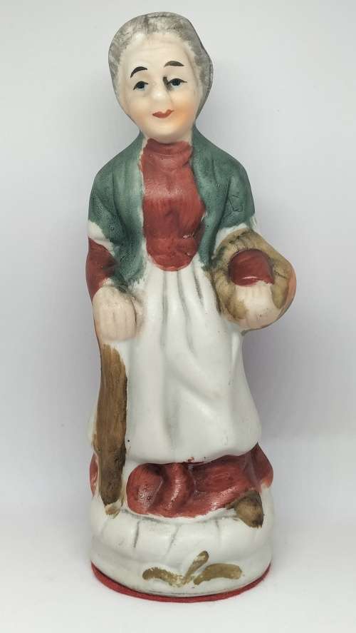 Vintage Porcelain Hand Painted Figurine Of An Elderly Lady - 16cm