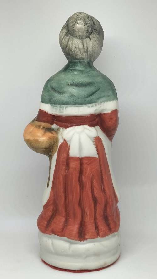 Vintage Porcelain Hand Painted Figurine Of An Elderly Lady - 16cm