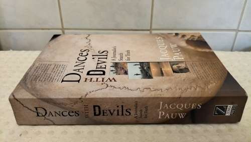 Jacques Pauw - Dances With Devils - A Journalist`s Search For Truth - Paperback